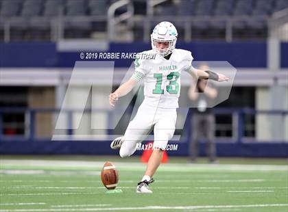 Thumbnail 2 in Hamlin vs. Mart (UIL 2A Division 2 Final) photogallery.