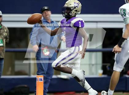 Thumbnail 1 in Hamlin vs. Mart (UIL 2A Division 2 Final) photogallery.