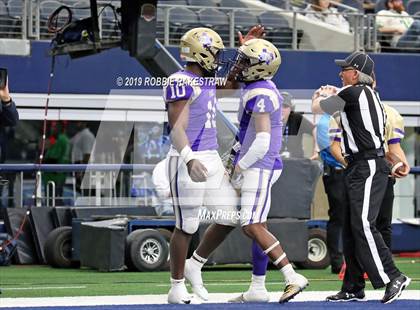 Thumbnail 3 in Hamlin vs. Mart (UIL 2A Division 2 Final) photogallery.