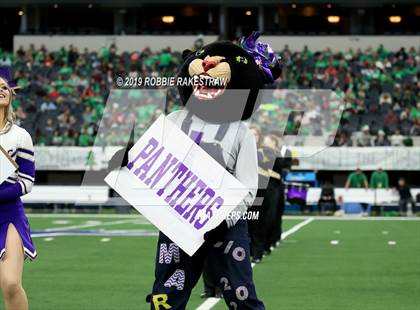 Thumbnail 3 in Hamlin vs. Mart (UIL 2A Division 2 Final) photogallery.