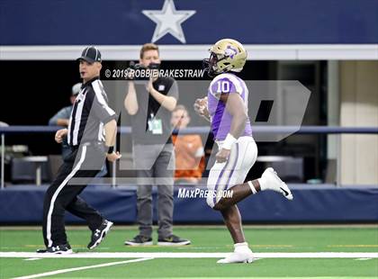 Thumbnail 1 in Hamlin vs. Mart (UIL 2A Division 2 Final) photogallery.