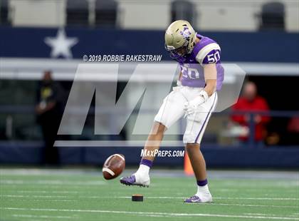 Thumbnail 1 in Hamlin vs. Mart (UIL 2A Division 2 Final) photogallery.
