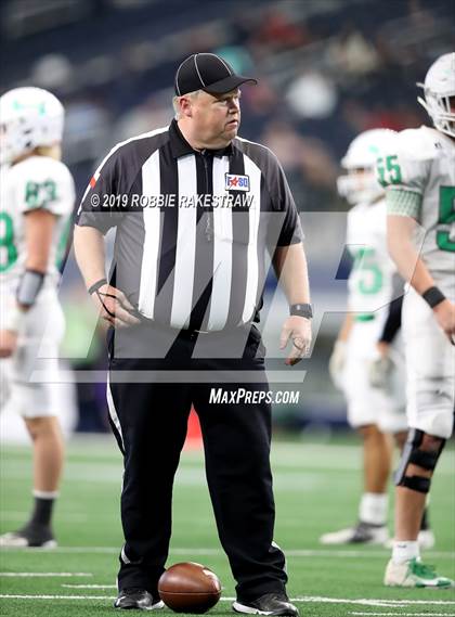 Thumbnail 3 in Hamlin vs. Mart (UIL 2A Division 2 Final) photogallery.