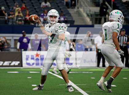 Thumbnail 1 in Hamlin vs. Mart (UIL 2A Division 2 Final) photogallery.