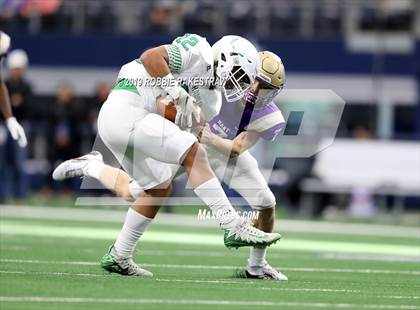 Thumbnail 3 in Hamlin vs. Mart (UIL 2A Division 2 Final) photogallery.