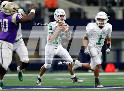 Thumbnail 3 in Hamlin vs. Mart (UIL 2A Division 2 Final) photogallery.