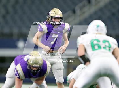 Thumbnail 1 in Hamlin vs. Mart (UIL 2A Division 2 Final) photogallery.
