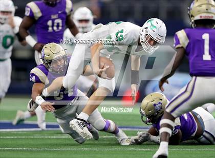Thumbnail 3 in Hamlin vs. Mart (UIL 2A Division 2 Final) photogallery.