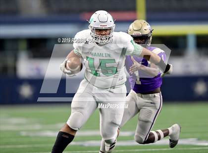 Thumbnail 2 in Hamlin vs. Mart (UIL 2A Division 2 Final) photogallery.