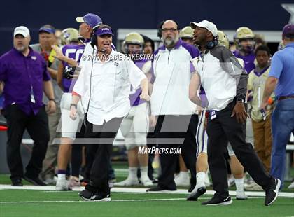 Thumbnail 1 in Hamlin vs. Mart (UIL 2A Division 2 Final) photogallery.