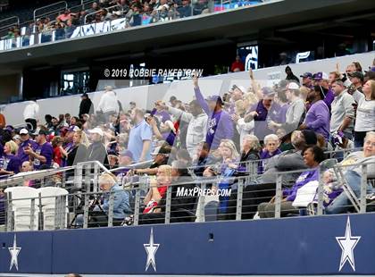 Thumbnail 3 in Hamlin vs. Mart (UIL 2A Division 2 Final) photogallery.