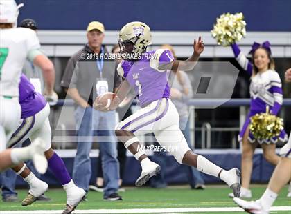 Thumbnail 2 in Hamlin vs. Mart (UIL 2A Division 2 Final) photogallery.