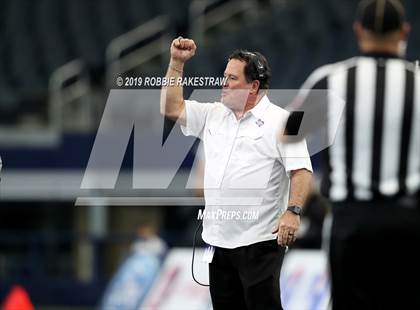 Thumbnail 2 in Hamlin vs. Mart (UIL 2A Division 2 Final) photogallery.