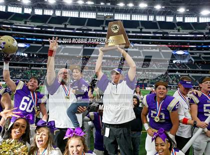 Thumbnail 3 in Hamlin vs. Mart (UIL 2A Division 2 Final) photogallery.