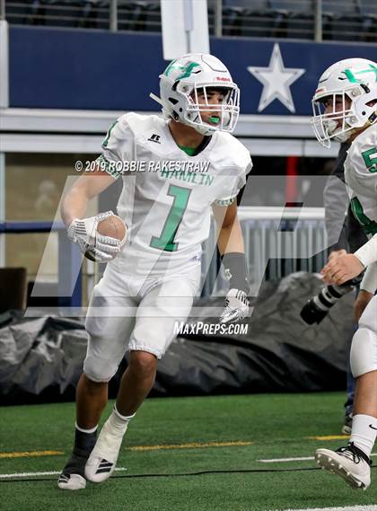 Thumbnail 2 in Hamlin vs. Mart (UIL 2A Division 2 Final) photogallery.