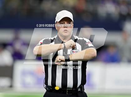 Thumbnail 2 in Hamlin vs. Mart (UIL 2A Division 2 Final) photogallery.