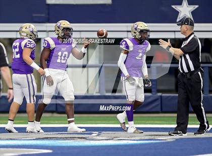 Thumbnail 2 in Hamlin vs. Mart (UIL 2A Division 2 Final) photogallery.