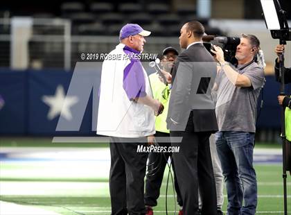 Thumbnail 3 in Hamlin vs. Mart (UIL 2A Division 2 Final) photogallery.