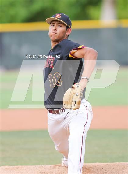 Thumbnail 1 in Pinnacle @ Mountain Pointe photogallery.