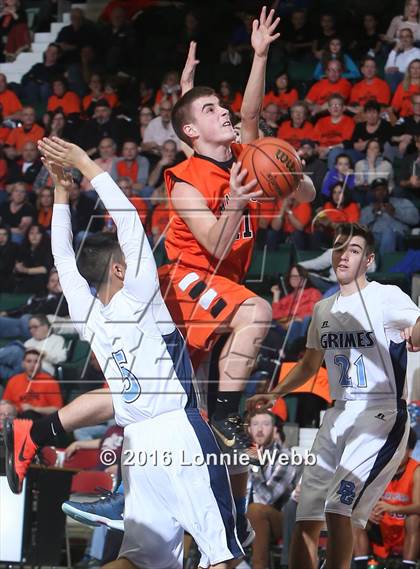 Thumbnail 3 in Bishop Grimes vs. Marlboro (NYSPHSAA Class B Semifinal) photogallery.