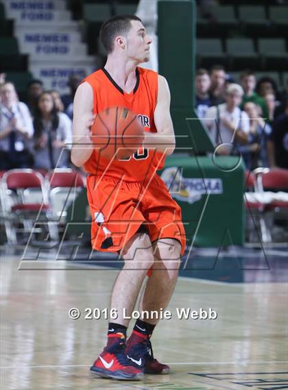 Thumbnail 1 in Bishop Grimes vs. Marlboro (NYSPHSAA Class B Semifinal) photogallery.