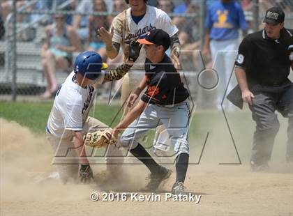 Thumbnail 2 in Plainfield vs. Haddam-Killingworth (CIAC Class M Quarterfinal) photogallery.