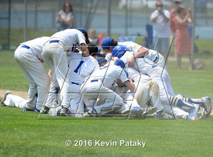 Thumbnail 3 in Plainfield vs. Haddam-Killingworth (CIAC Class M Quarterfinal) photogallery.