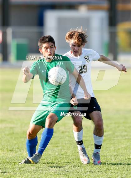 Thumbnail 3 in St. Joseph @ Highland (CIFCS D-3 Playoffs) photogallery.