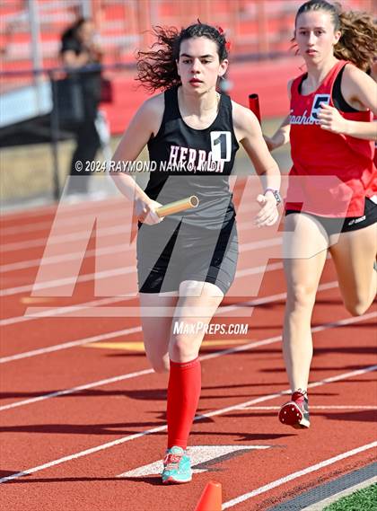 Thumbnail 2 in IHSAA Pike Regional (4 x 800 Meter Heat 1)  photogallery.