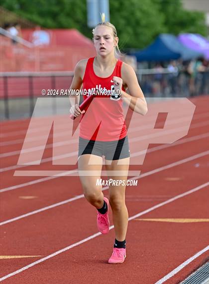 Thumbnail 1 in IHSAA Pike Regional (4 x 800 Meter Heat 1)  photogallery.