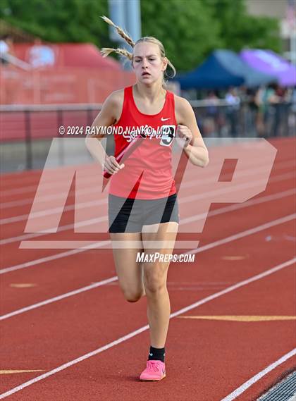 Thumbnail 3 in IHSAA Pike Regional (4 x 800 Meter Heat 1)  photogallery.