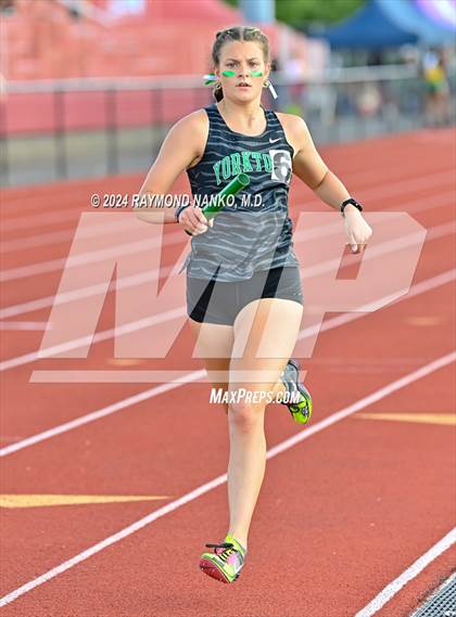 Thumbnail 2 in IHSAA Pike Regional (4 x 800 Meter Heat 1)  photogallery.