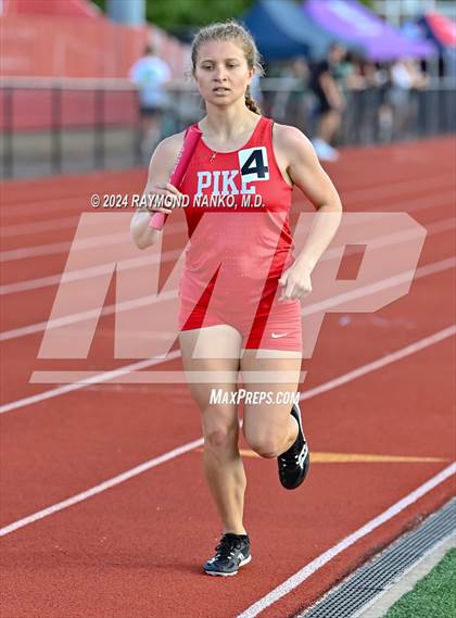 Thumbnail 3 in IHSAA Pike Regional (4 x 800 Meter Heat 1)  photogallery.