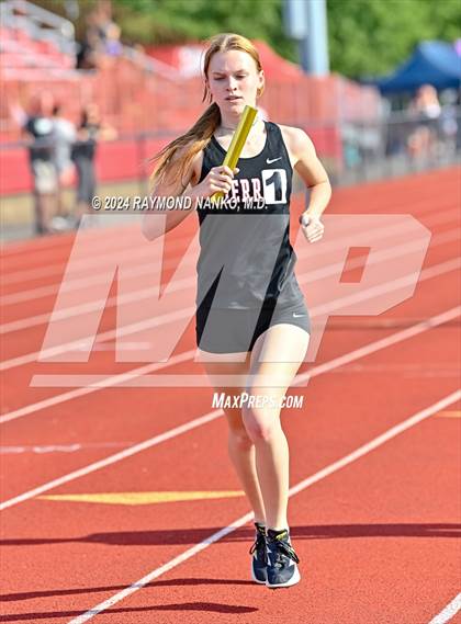 Thumbnail 1 in IHSAA Pike Regional (4 x 800 Meter Heat 1)  photogallery.