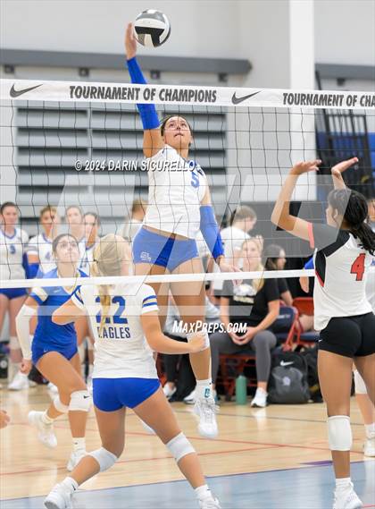 Thumbnail 3 in Tampa Prep vs. Santa Margarita (Nike TOC Southwest) photogallery.