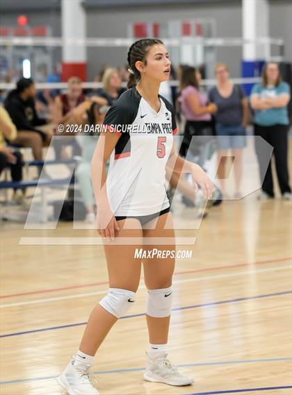 Thumbnail 2 in Tampa Prep vs. Santa Margarita (Nike TOC Southwest) photogallery.