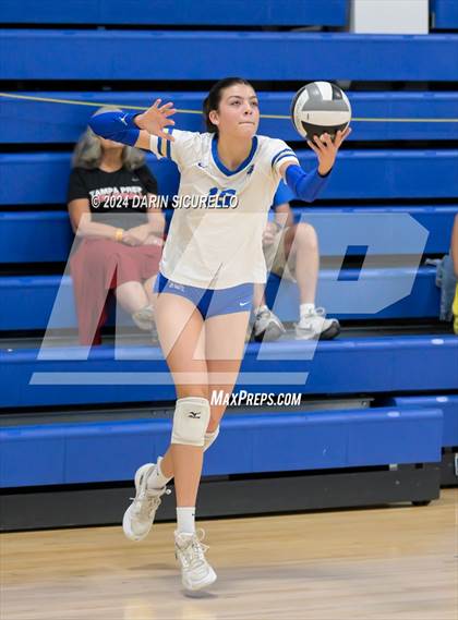 Thumbnail 2 in Tampa Prep vs. Santa Margarita (Nike TOC Southwest) photogallery.