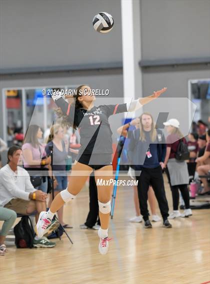 Thumbnail 3 in Tampa Prep vs. Santa Margarita (Nike TOC Southwest) photogallery.