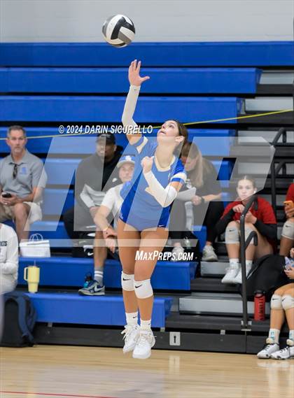 Thumbnail 2 in Tampa Prep vs. Santa Margarita (Nike TOC Southwest) photogallery.