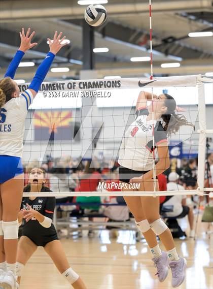 Thumbnail 3 in Tampa Prep vs. Santa Margarita (Nike TOC Southwest) photogallery.