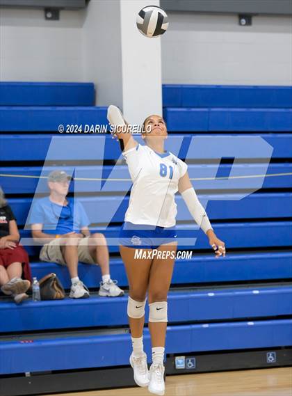 Thumbnail 2 in Tampa Prep vs. Santa Margarita (Nike TOC Southwest) photogallery.