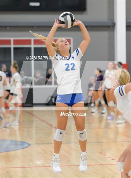 Thumbnail 2 in Tampa Prep vs. Santa Margarita (Nike TOC Southwest) photogallery.