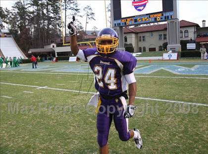 Thumbnail 1 in Britt vs. Richmond (NCHSAA 4-AA Football Final) photogallery.