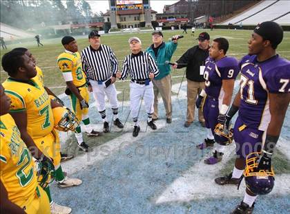 Thumbnail 1 in Britt vs. Richmond (NCHSAA 4-AA Football Final) photogallery.