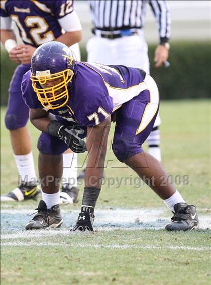 Thumbnail 1 in Britt vs. Richmond (NCHSAA 4-AA Football Final) photogallery.