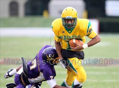Thumbnail 1 in Britt vs. Richmond (NCHSAA 4-AA Football Final) photogallery.