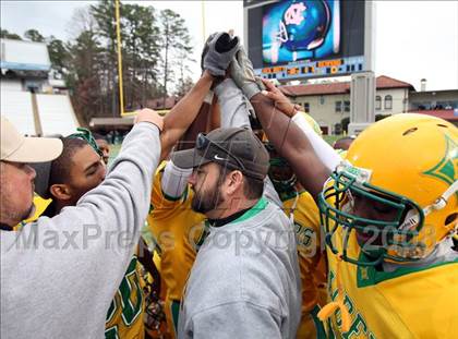 Thumbnail 2 in Britt vs. Richmond (NCHSAA 4-AA Football Final) photogallery.