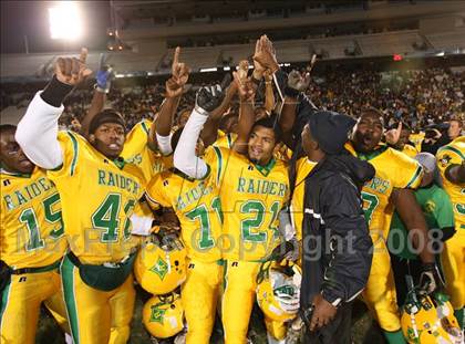 Thumbnail 2 in Britt vs. Richmond (NCHSAA 4-AA Football Final) photogallery.