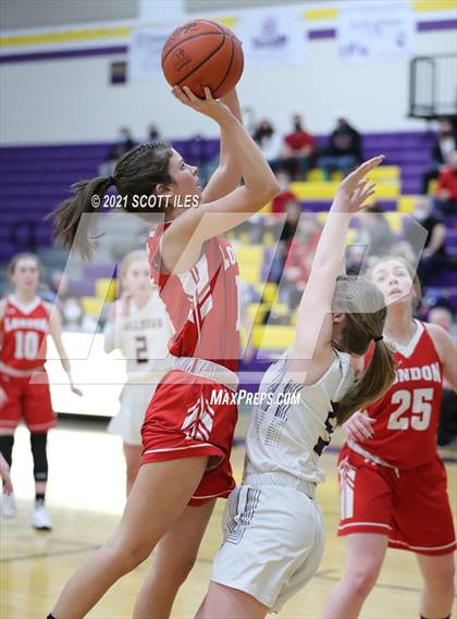 Thumbnail 2 in London vs Bloom-Carroll (OHSAA D2 Sectional Playoff) photogallery.