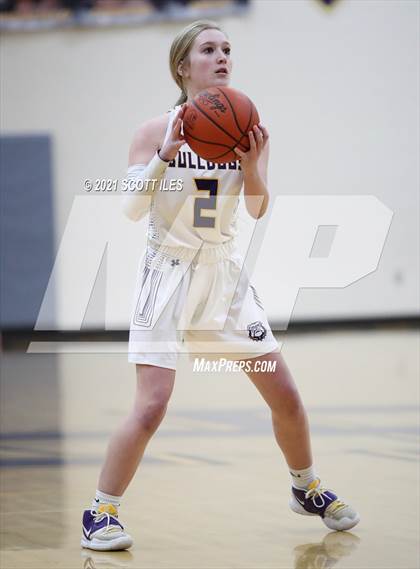 Thumbnail 2 in London vs Bloom-Carroll (OHSAA D2 Sectional Playoff) photogallery.